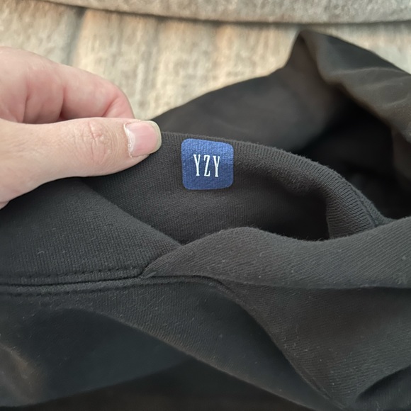 Men’s Gap X Yeezy Double Layered Perfect Hoodie, Black, size small - Picture 4 of 7